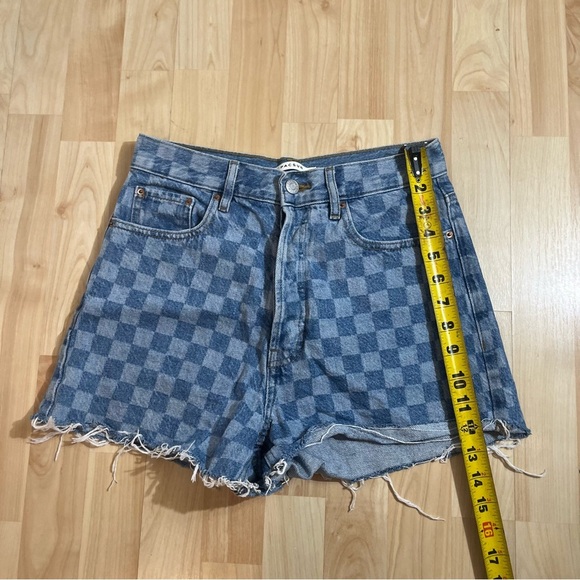 Pacsun Womens Ultra High Rise checkered Vintage Shorts Size 26 - Picture 2 of 7